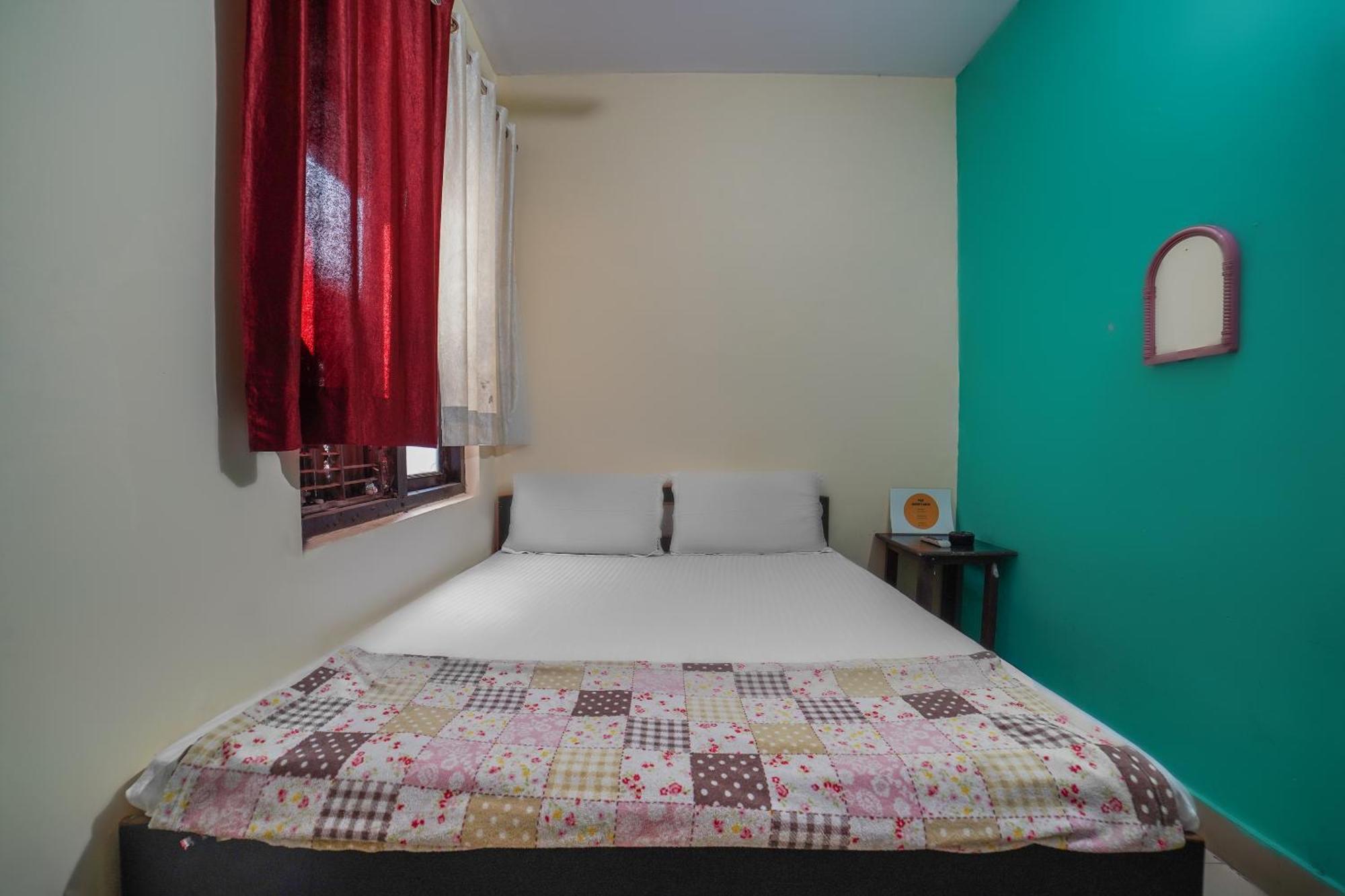 Spot On Komfort Guest House Rudrapur Bagian luar foto