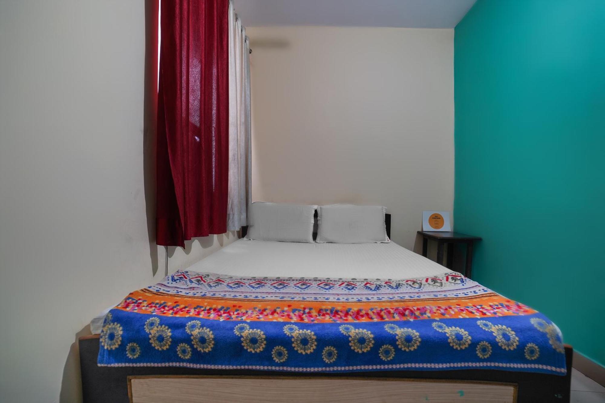 Spot On Komfort Guest House Rudrapur Bagian luar foto